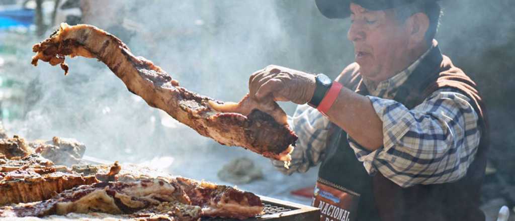 Denunció a sus vecinos por hacer un asado en Semana Santa