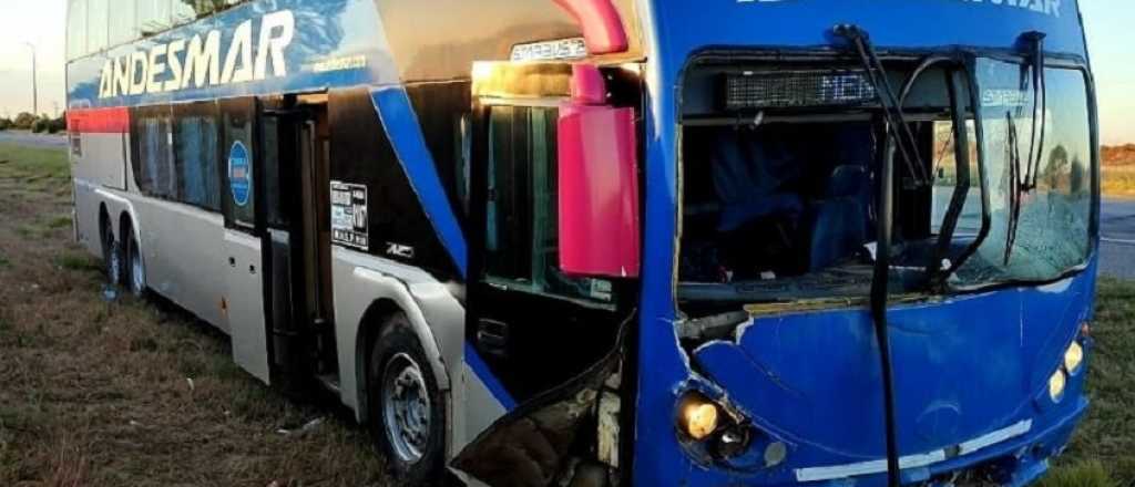 Un colectivo que venía a Mendoza sufrió un accidente en San Luis