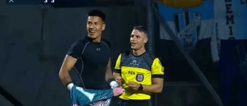 Video: el blooper del arquero de Almagro en los penales por Copa Argentina