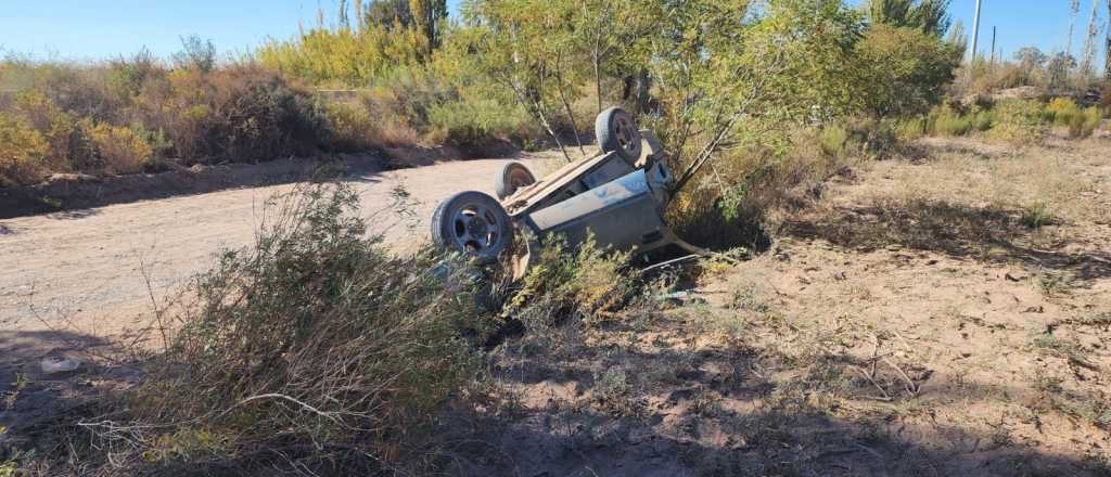 Murió una mujer de 33 años en un vuelco en San Martín