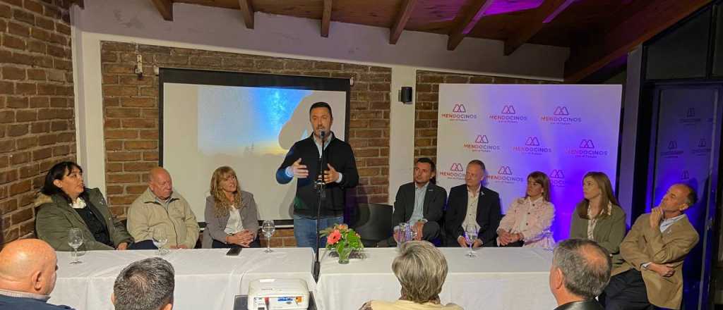 Petri lanzó a su candidato en Ciudad y volvió a pedir un debate con Cornejo