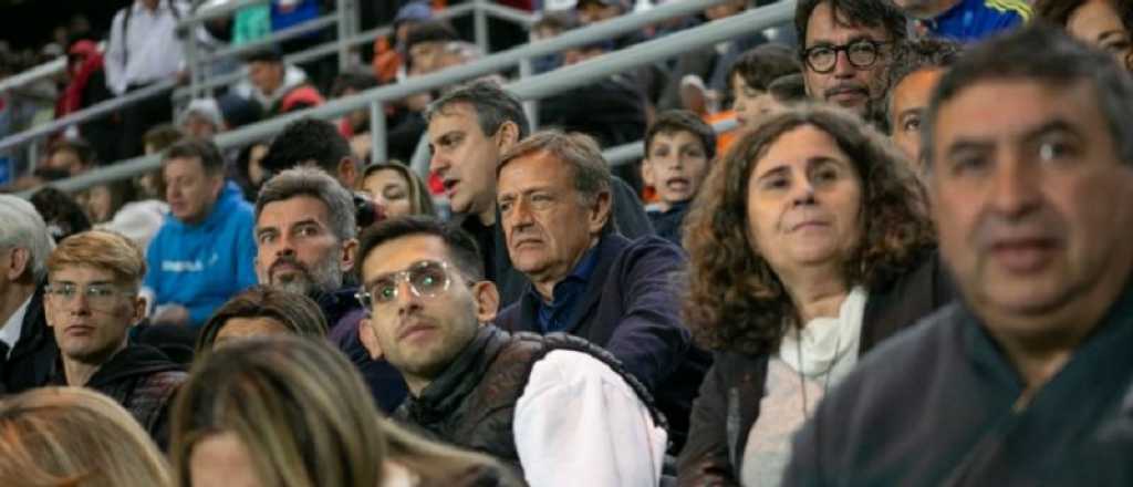 Destaparon la imagen de las Malvinas en el estadio, por pedido de Suarez