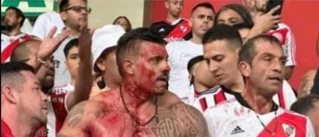 Batalla campal: la barra de River se enfrentó con la Policía peruana