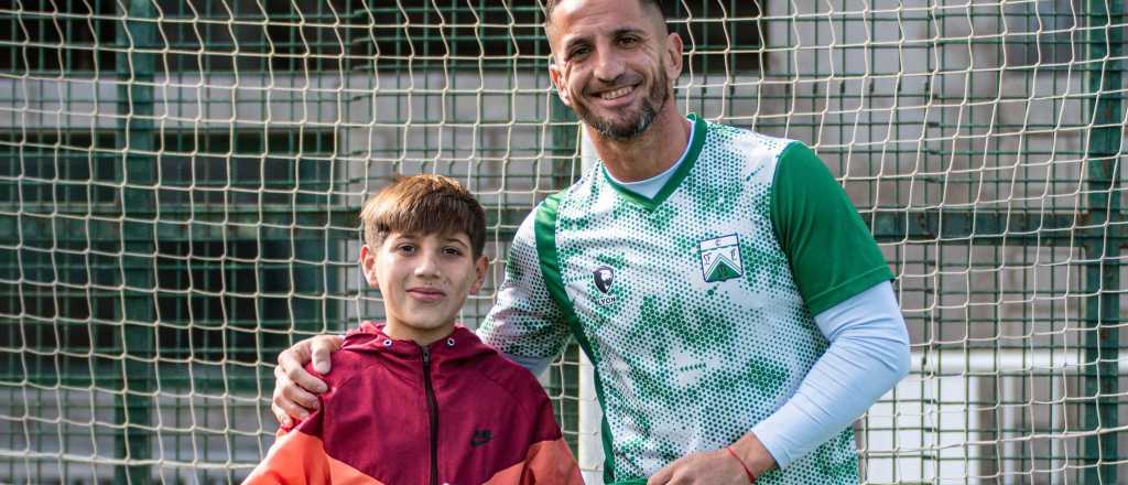 Un alcanzapelotas de 14 años fue la figura de Ferro ante Riestra