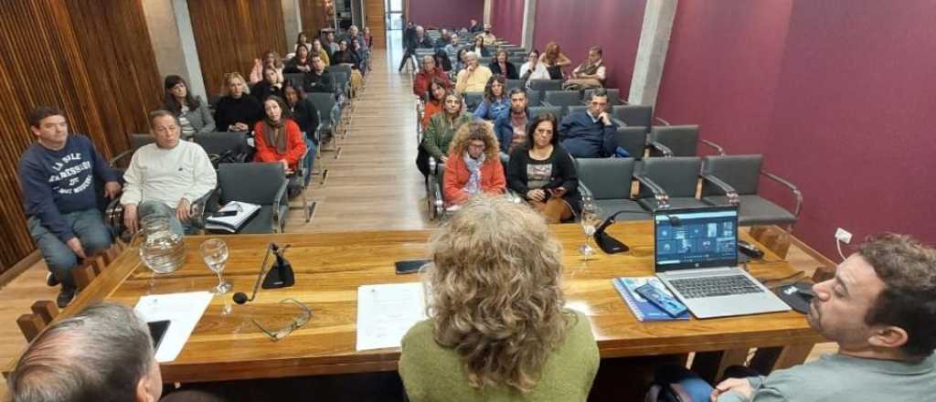 Ampros acordó con Salud y levantó el paro que iba a realizar este viernes