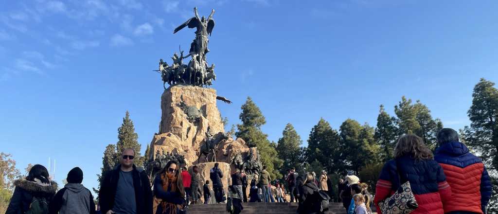 Jóvenes artistas mendocinos revalorizaron a San Martín