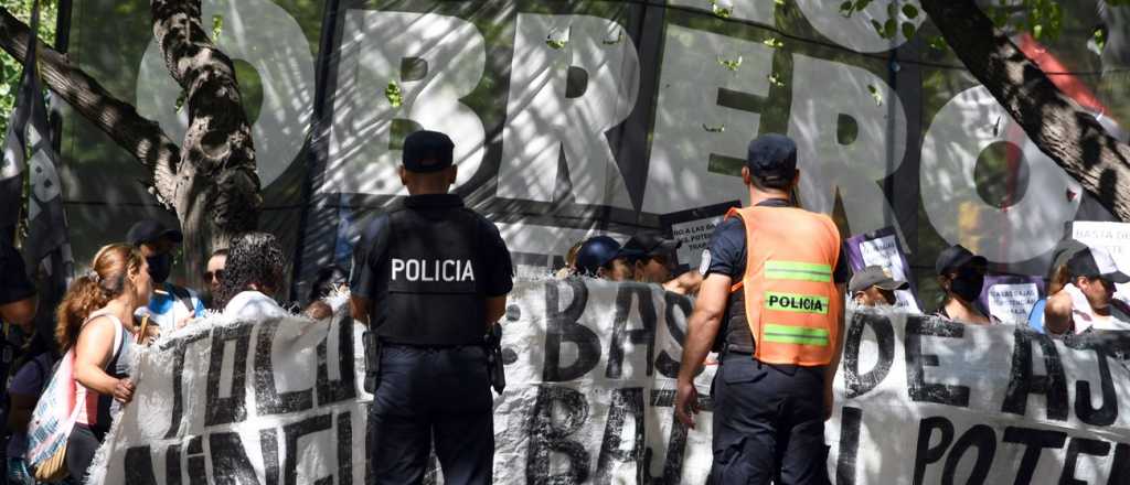 Piqueteros marcharán mañana y cortarán calles en Mendoza y todo el país