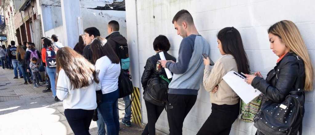 Hay 235 mil personas con problemas de empleo en el Gran Mendoza