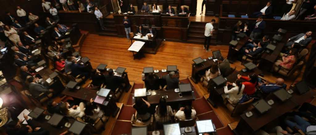 Diputados aprobó la excepción de tope salarial para 24 médicos