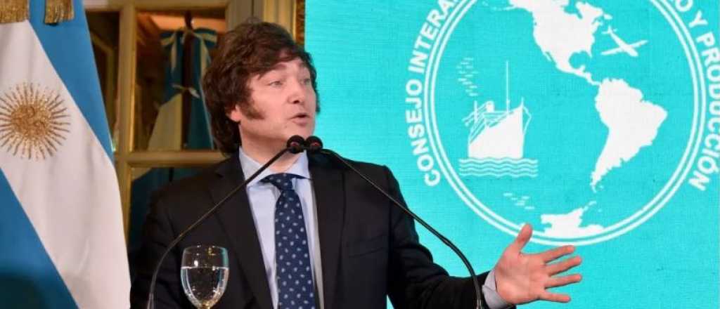Milei contra Blumberg: lo demandará por acusarlo de vender candidaturas