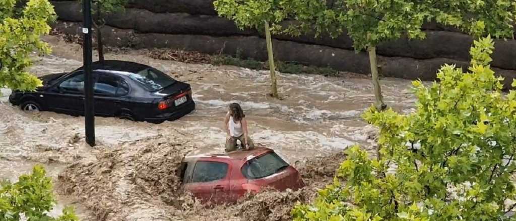 Pánico en España: videos de la impactante inundación en Zaragoza 