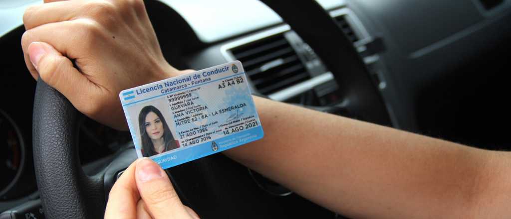 El requisito que muchos olvidan al sacar la licencia de conducir