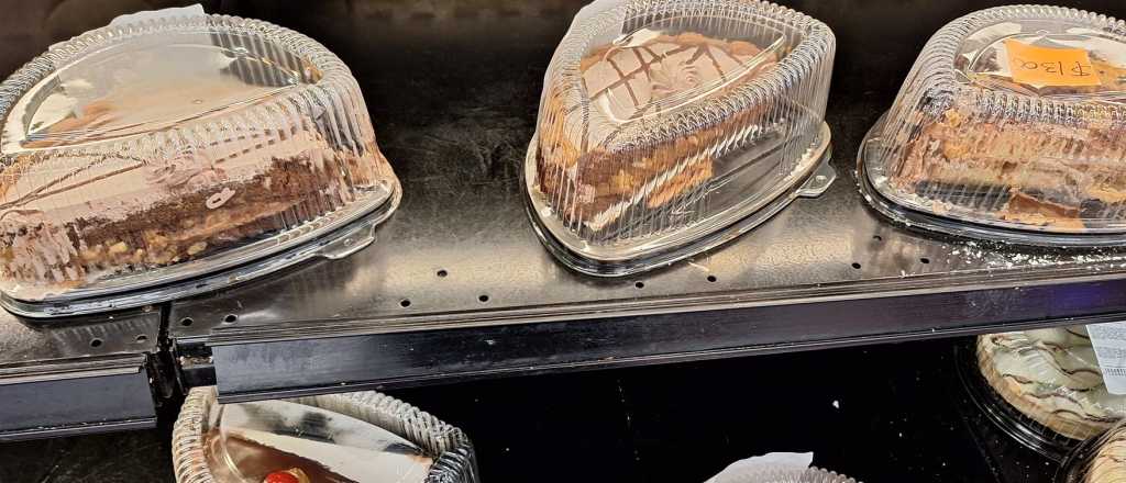 Los supermercados de Mendoza ya venden media torta de cumpleaños