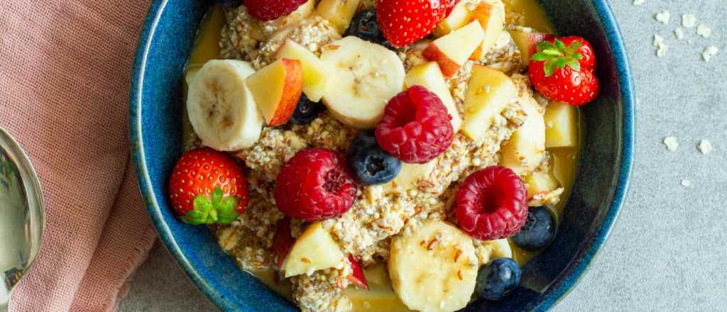 El desayuno más saludable: muesli con copos de avena 