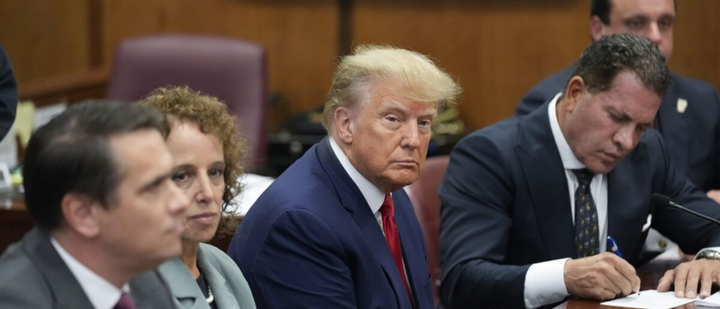 Trump sumó tres nuevas imputaciones por los documentos clasificados