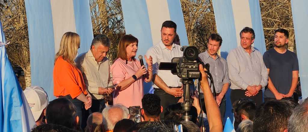 Patricia Bullrich, en Mendoza, criticó a Massa por no combatir la inflación