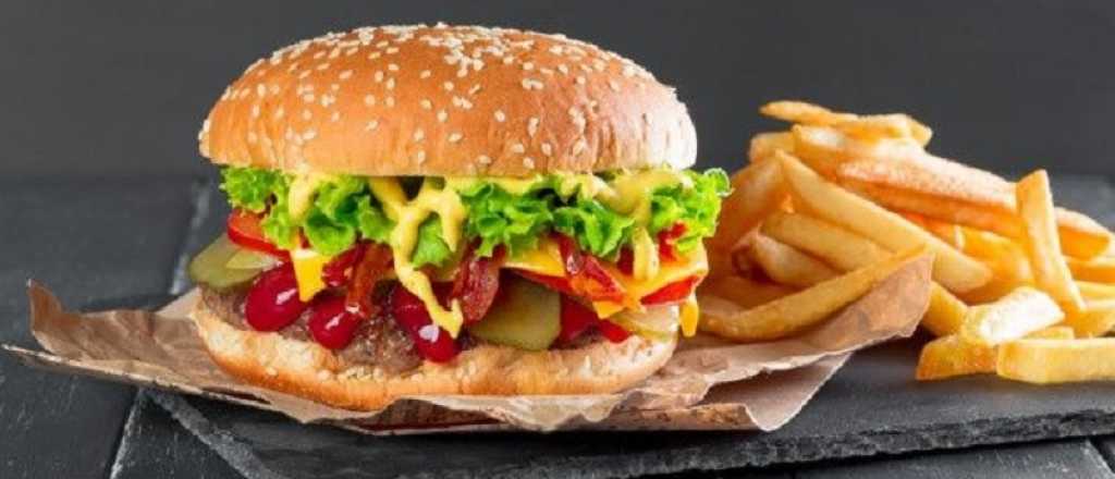 Repudiable: un local vendía hamburguesas "Ana Frank" y papas "Adolf"