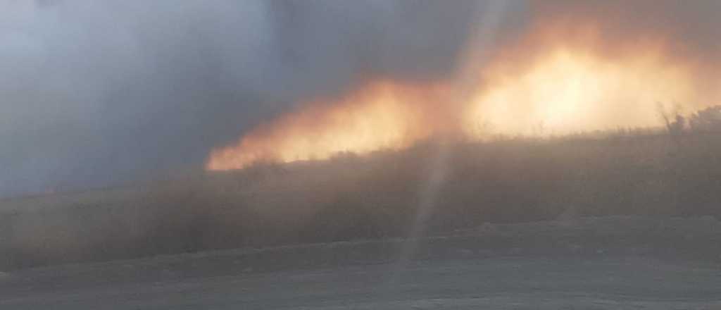 Se desató un incendio de gran dimensión en la zona de El Pastal