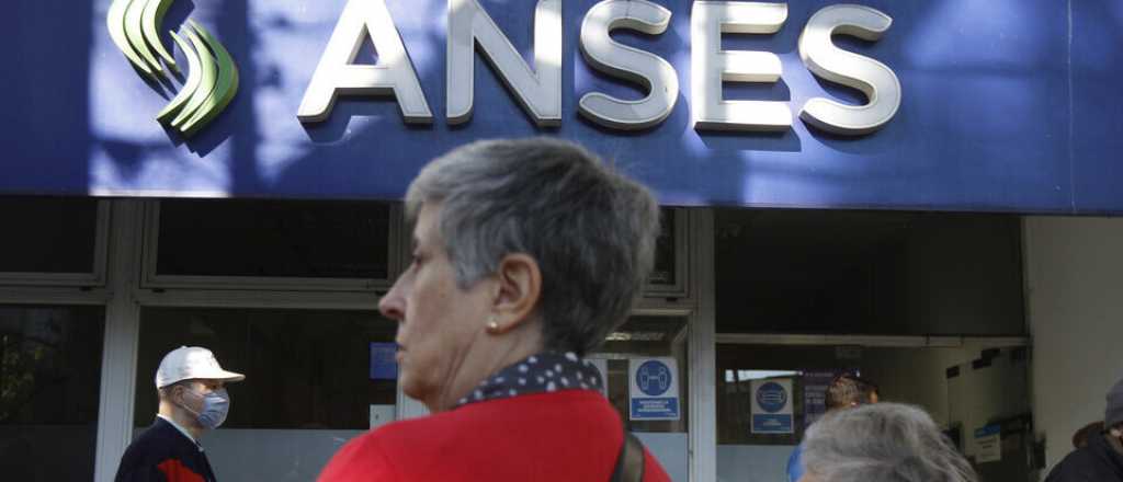 Anses: quiénes cobran AUH, AUE y jubilaciones este jueves 3 de agosto