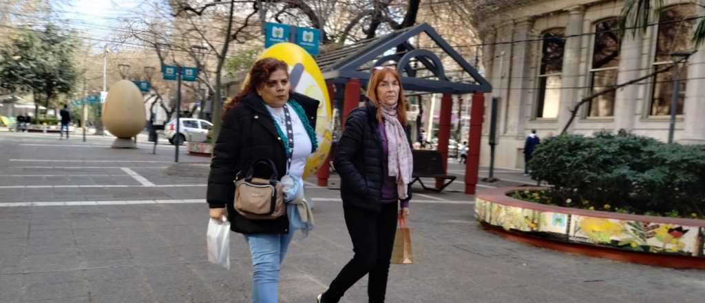 Martes fresco con cielo parcialmente nublado