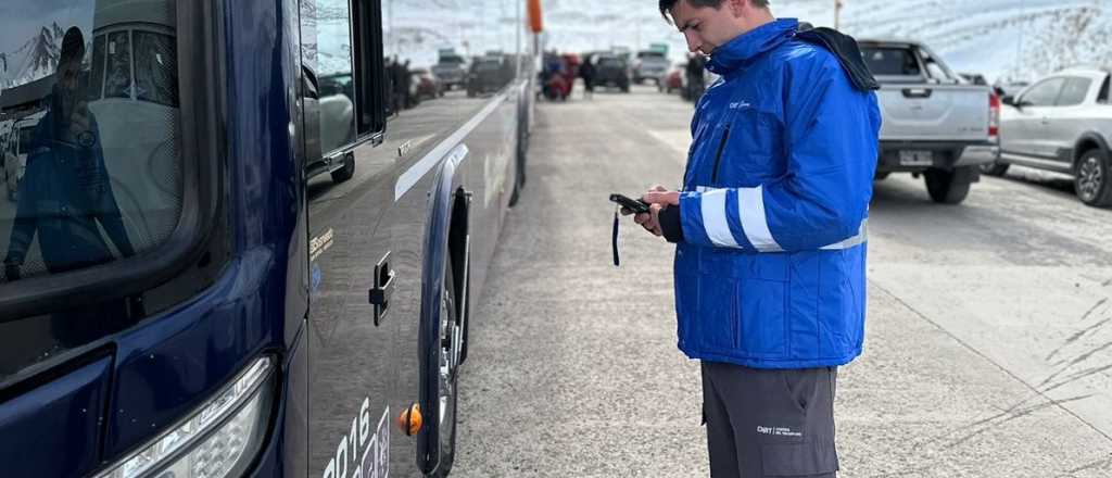 Sancionan a micros y camiones sin cinturón y cubiertas "peladas"