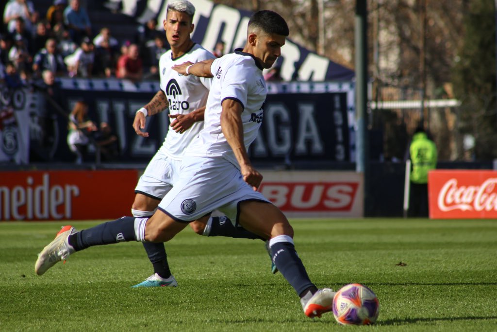 Primera Nacional: Independiente Rivadavia igualó 1-1 con Ferro Carril Oeste  y no se pudo subir a la cima