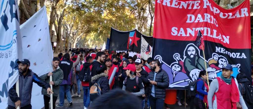 Piqueteros marcharán en Mendoza por el hombre que murió en el Obelisco