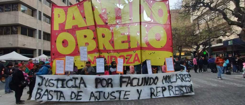 Piqueteros cortaron las calles del Centro por la muerte de Facundo Molares