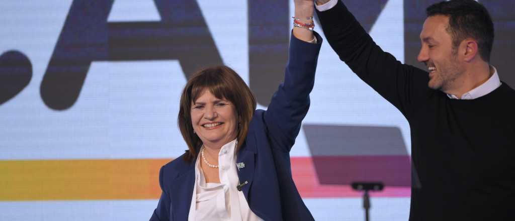 Videos: Bullrich festejó el triunfo en la interna de JxC y felicitó a Milei 