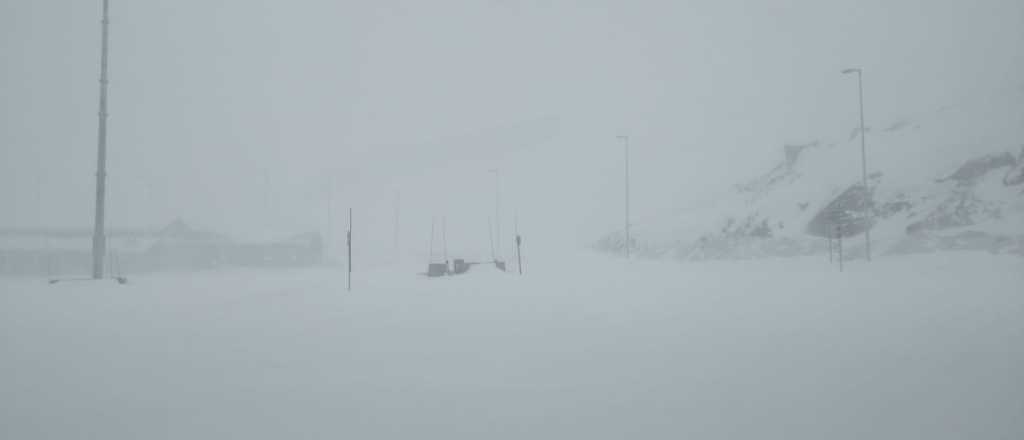 Video: tormenta de nieve en Alta Montaña y pronóstico de Zonda