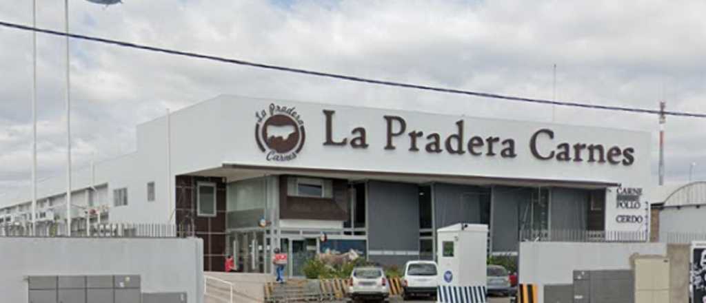 Por prevención una carnicería de Guaymallén atiende por cupo