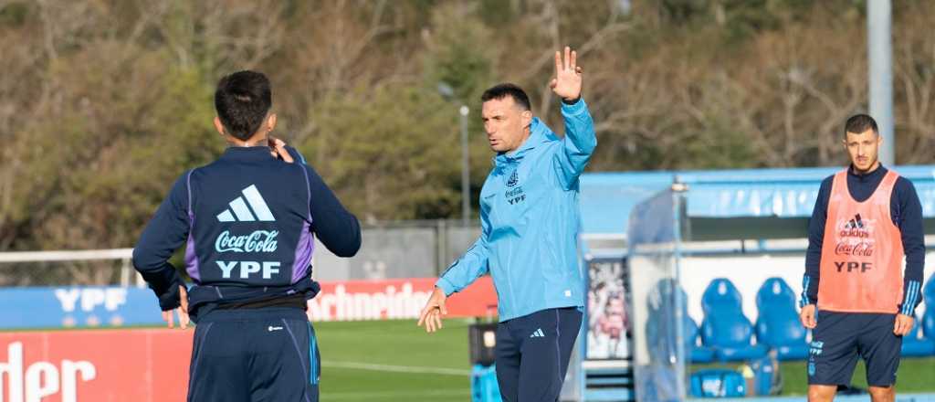 El once titular que piensa Scaloni para enfrentar al Uruguay de Bielsa