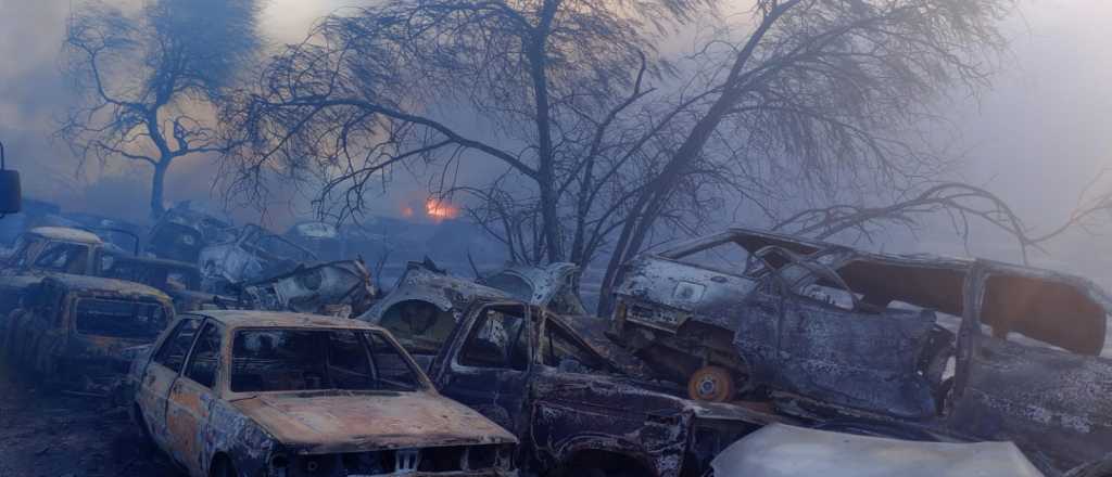 Incendio en Playa San Agustín: evacuaron a unas 40 familias