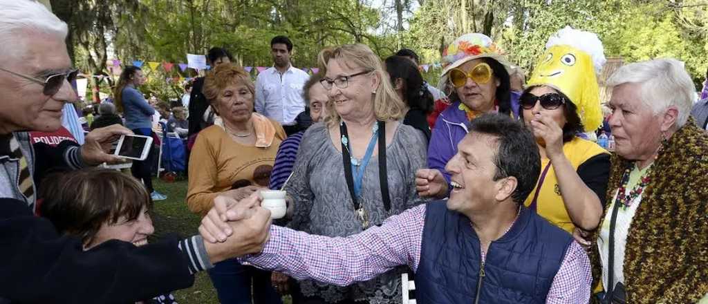 Massa anunció un refuerzo para a jubilados de PAMI de $15 mil por mes