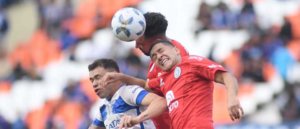 Godoy Cruz paseó a Belgrano, pero no pudo convertir e igualó sin goles