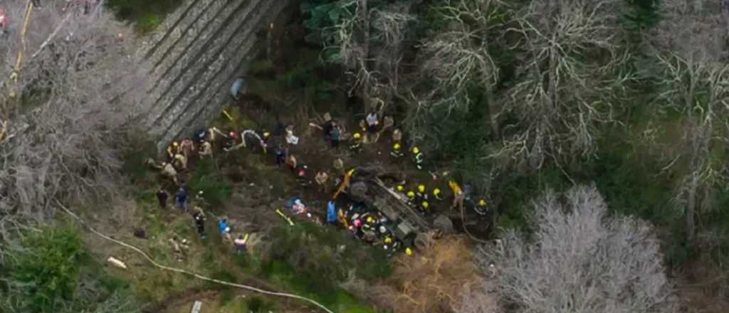 Cayó al vacío un camión con soldados en Neuquén: al menos 4 muertos 