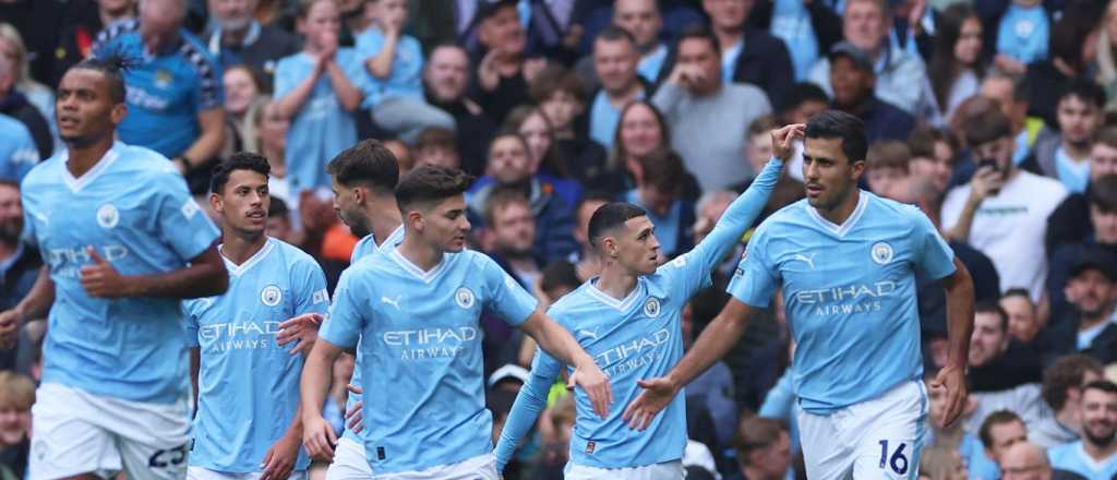 Julián Álvarez le ganó el duelo de campeones del mundo a Montiel