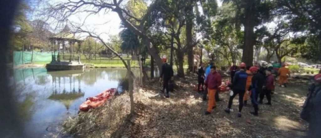 Macabro hallazgo en los lagos de Palermo: apareció un hombre flotando