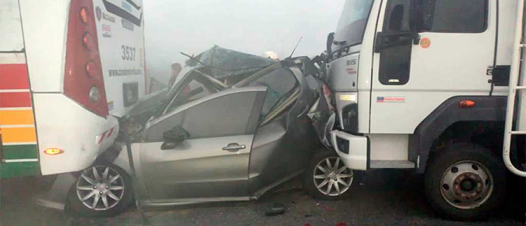 Videos: trágico choque en cadena deja dos muertos y varios heridos