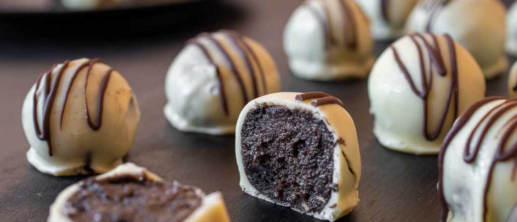 Cómo hacer deliciosas trufas de Oreo y chocolate blanco