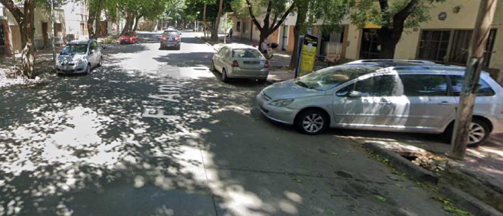 Lo amenazaron con un arma y le robaron el auto en Ciudad