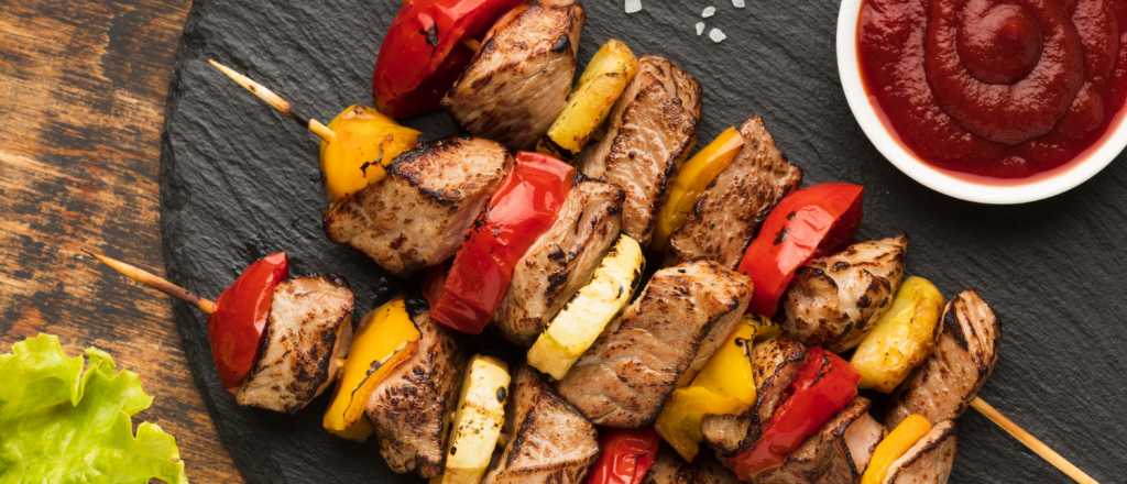 Brochettes de carne: una explosión de sabores