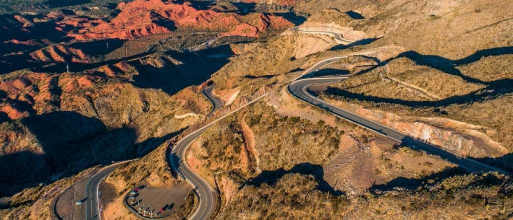 Con más de 300 curvas peligrosas: el camino más lindo del Norte argentino