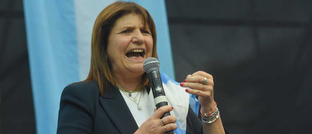 Bullrich llamó a fiscalizar el voto a Milei "con el cuchillo entre los dientes"