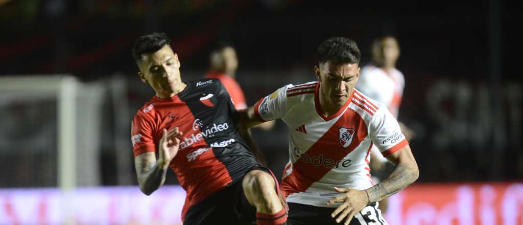 River no pudo con Colón, que terminó con diez, y cedió el liderazgo