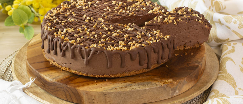 Tarta de mascarpone y chocolate con crocanti: sin horno e irresistible