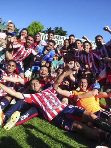 Talleres (RE) se consagró campeón del Clausura de la Primera B