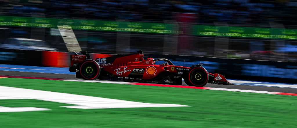 Charles Leclerc se quedó con la pole en México