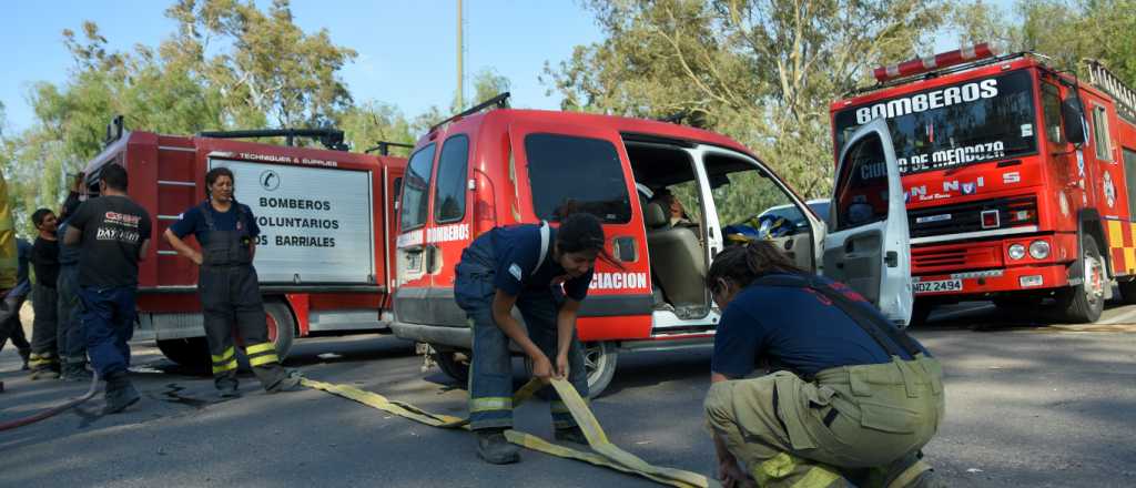 Bomberos de Barriales reclaman por no haber cobrado la ayuda de Massa