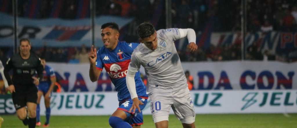 Con polémico arbitraje, Godoy Cruz perdió el invicto ante Tigre